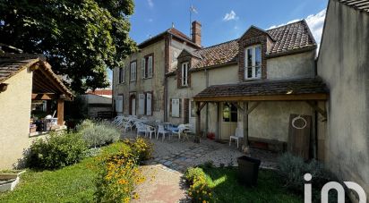 Country house 9 rooms of 275 m² in Everly (77157)