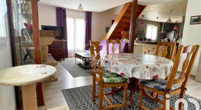 Traditional house 5 rooms of 105 m² in Rupéreux (77560)