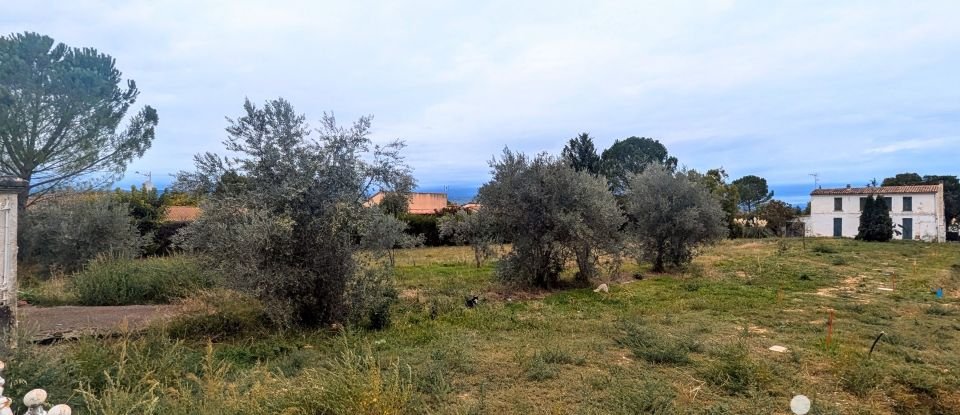 Land of 556 m² in Oraison (04700)