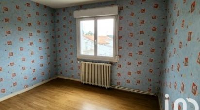 House 4 rooms of 82 m² in Fontenay-le-Comte (85200)