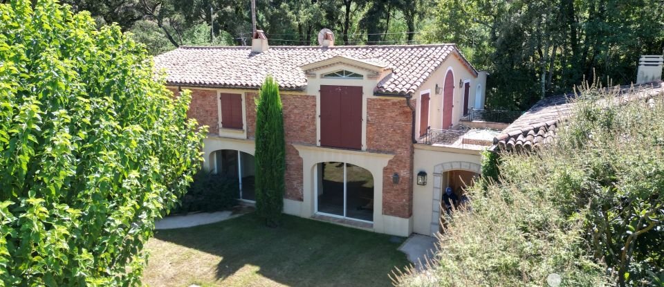 Mas 9 pièces de 380 m² à Grimaud (83310)