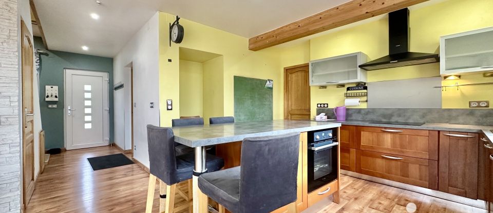 Maison 6 pièces de 126 m² à Niederstinzel (57930)