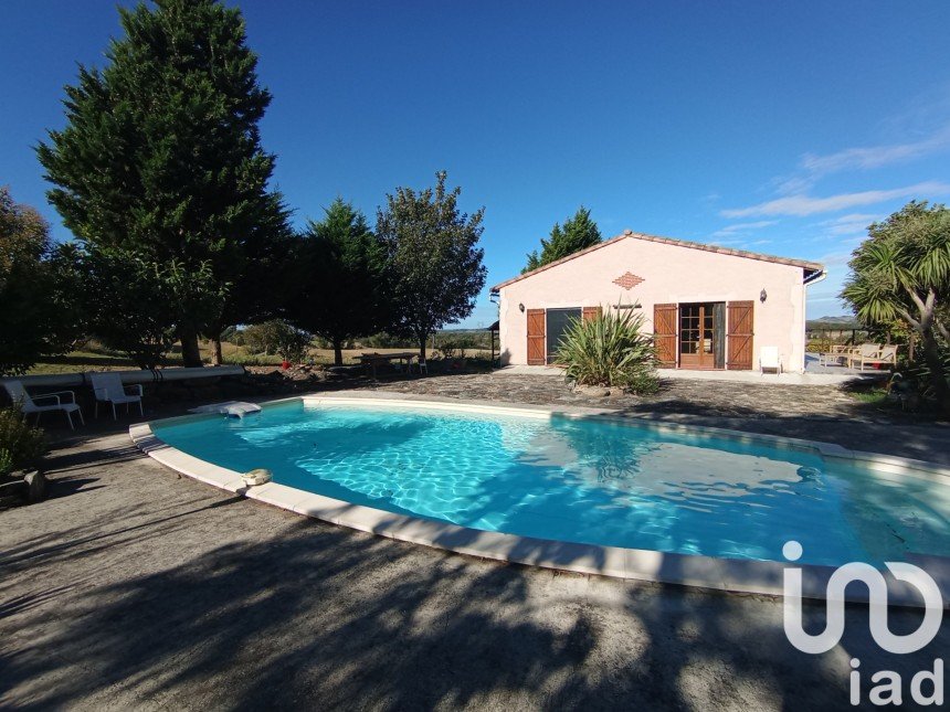 Traditional house 4 rooms of 150 m² in La Pomarède (11400)