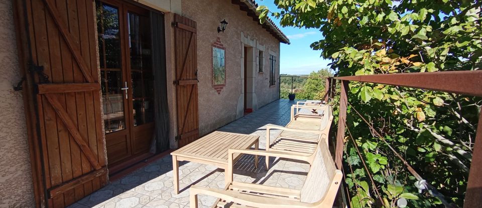 Traditional house 4 rooms of 150 m² in La Pomarède (11400)