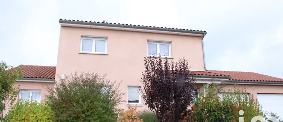 Maison 5 pièces de 172 m² à Langogne (48300)