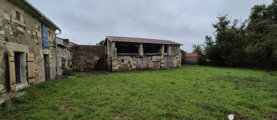 Maison de campagne 3 pièces de 84 m² à LORETZ D'ARGENTON (79290)