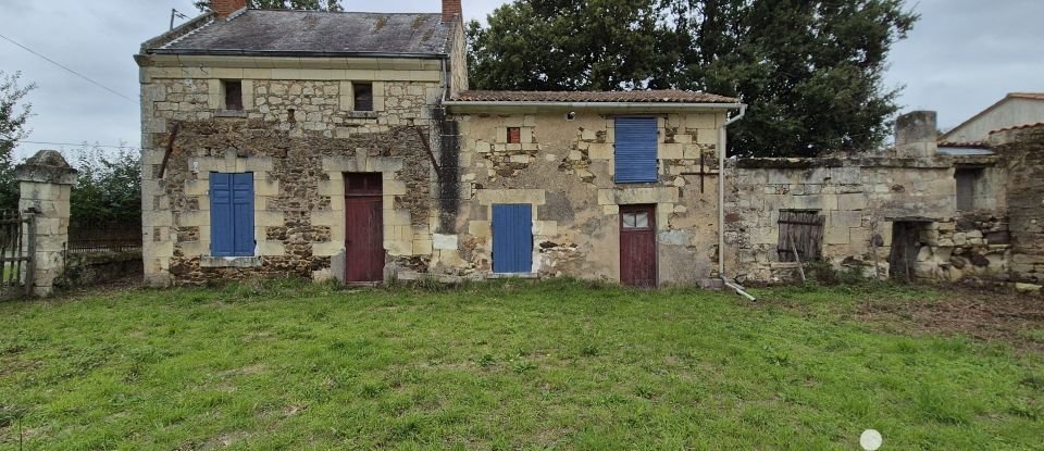 Maison de campagne 3 pièces de 84 m² à LORETZ D'ARGENTON (79290)