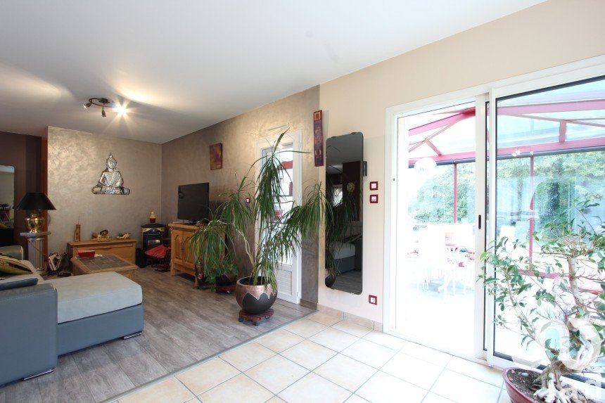 Maison 5 pièces de 125 m² à Aizenay (85190)