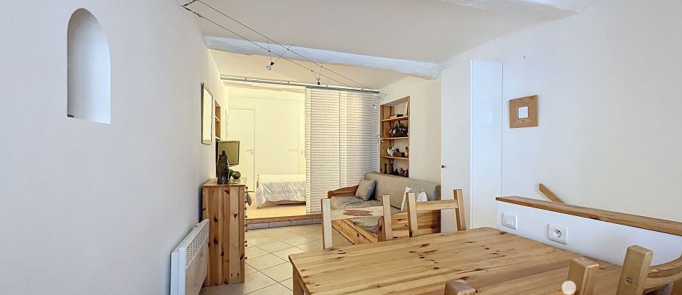 Studio 1 pièce de 28 m² à Entrevaux (04320)