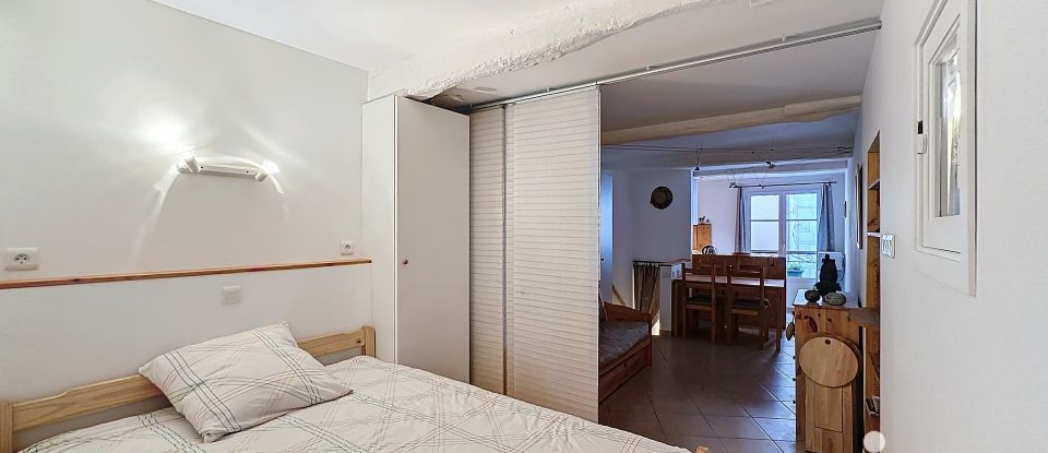 Studio 1 pièce de 28 m² à Entrevaux (04320)