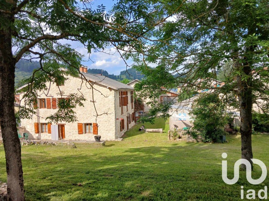 Lodge 12 rooms of 336 m² in Camurac (11340)