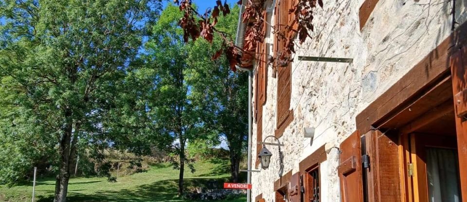 Lodge 12 rooms of 336 m² in Camurac (11340)