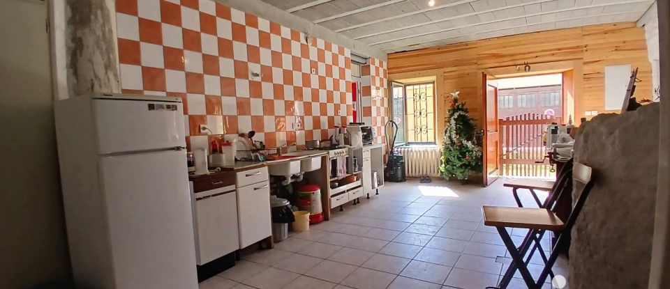 Lodge 12 rooms of 336 m² in Camurac (11340)