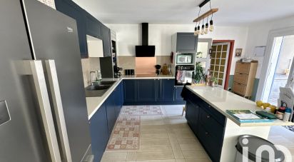 Maison 7 pièces de 170 m² à Lapalud (84840)