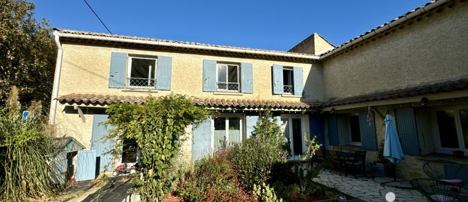 House 7 rooms of 170 m² in Lapalud (84840)