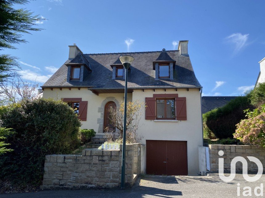 Traditional house 7 rooms of 126 m² in Ploubalay (22650)