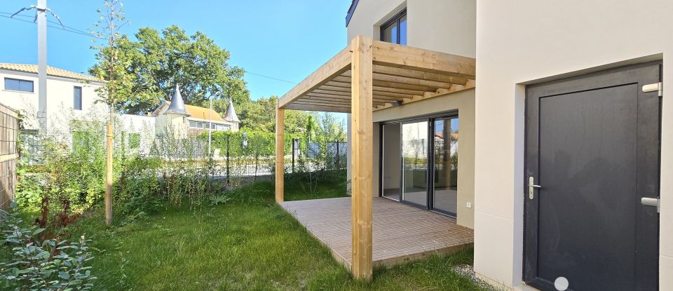 Maison 4 pièces de 105 m² à Pessac (33600)