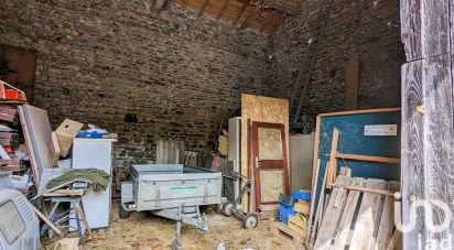 Barn conversion 1 room of 145 m² in Olloix (63450)