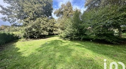 Land of 1,350 m² in Uchacq-et-Parentis (40090)