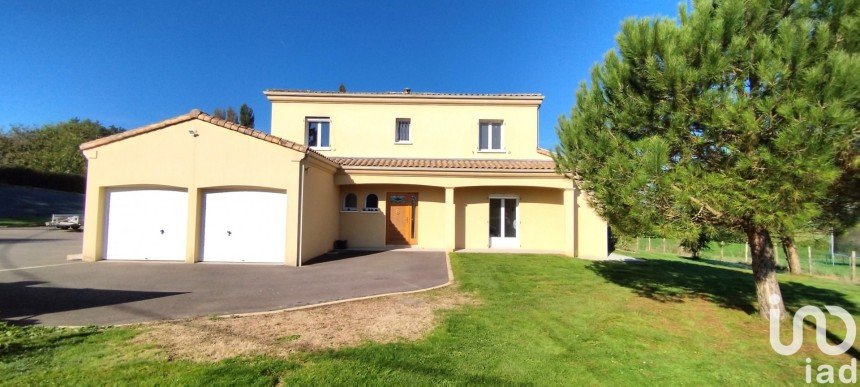 Maison 6 pièces de 213 m² à La Caillère-Saint-Hilaire (85410)