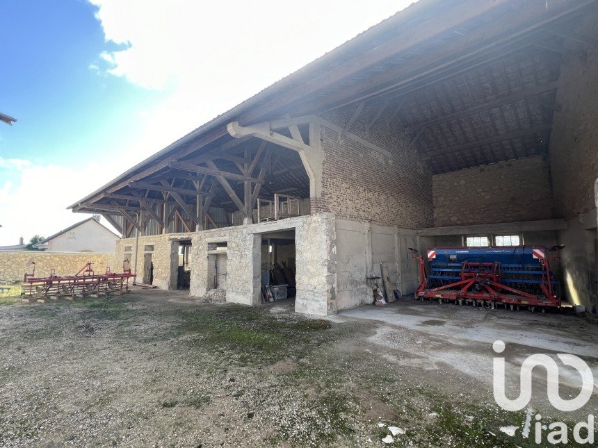 Barn conversion 1 room of 1,100 m² in Brimont (51220)