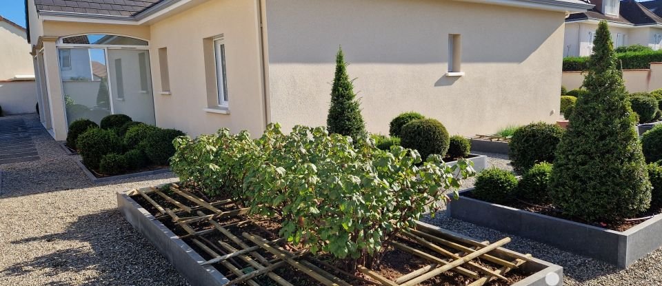 House 4 rooms of 116 m² in Châtellerault (86100)