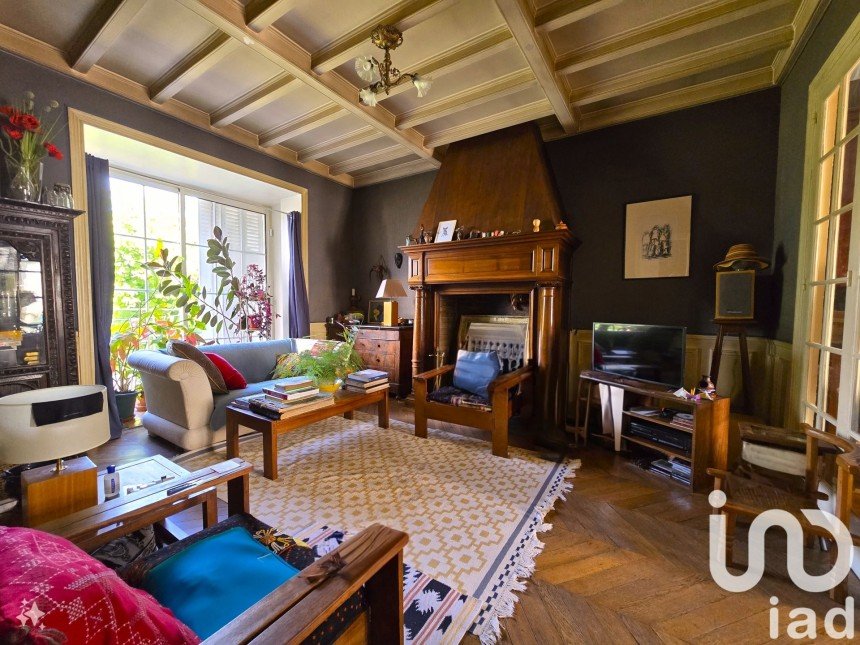 House 7 rooms of 179 m² in Les Mureaux (78130)