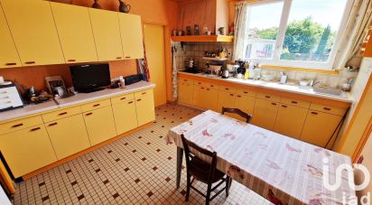 House 6 rooms of 111 m² in Fontenay-le-Comte (85200)