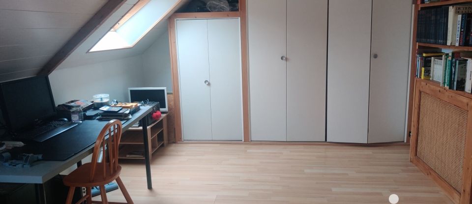 Maison 6 pièces de 148 m² à Scaër (29390)