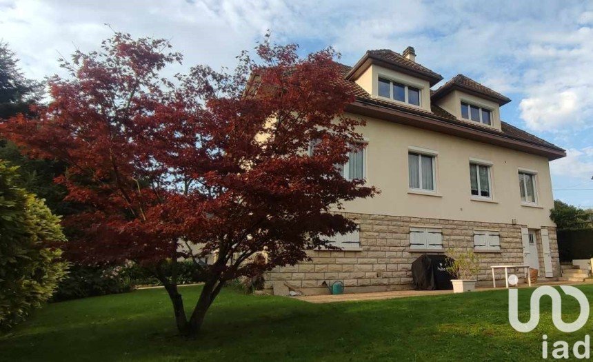 Maison traditionnelle 8 pièces de 167 m² à Nanteuil-lès-Meaux (77100)