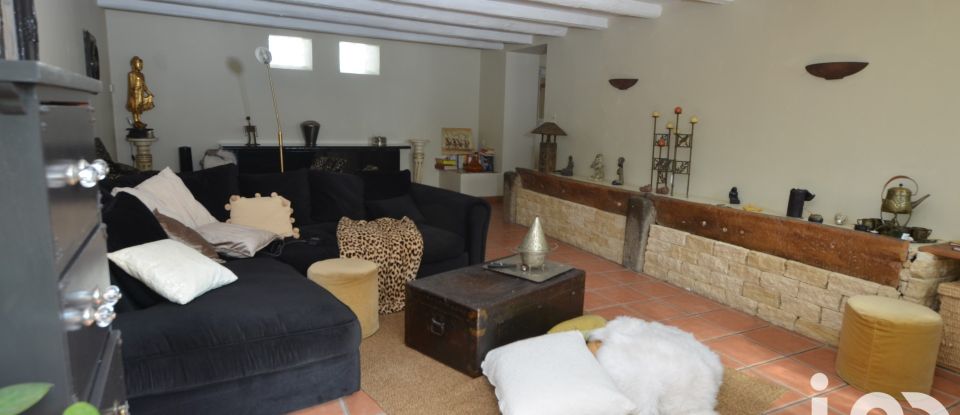 House 5 rooms of 150 m² in Sury-le-Comtal (42450)