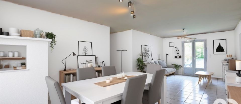 House 3 rooms of 81 m² in Saint-Jean-Saint-Germain (37600)