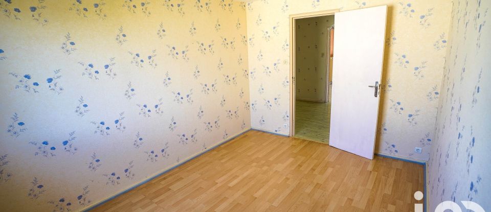 Apartment 3 rooms of 82 m² in Bourg-en-Bresse (01000)