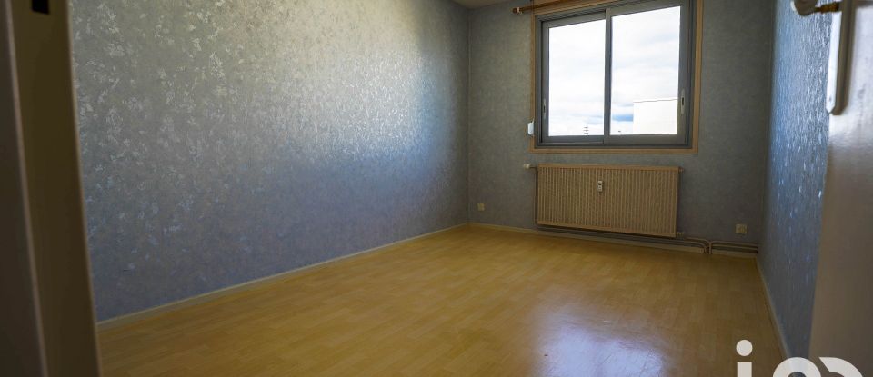 Apartment 3 rooms of 82 m² in Bourg-en-Bresse (01000)