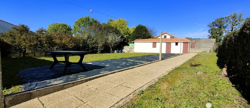 Maison traditionnelle 3 pièces de 84 m² à Grosbreuil (85440)