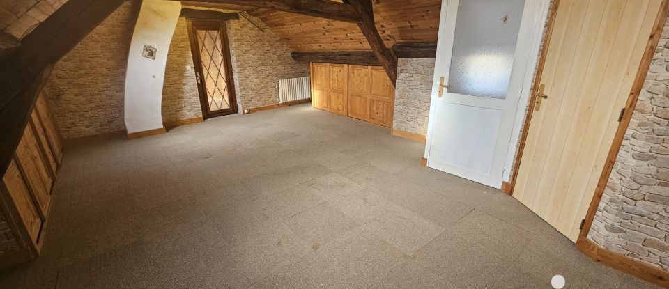 Maison de campagne 7 pièces de 143 m² à Mont-Saint-Père (02400)