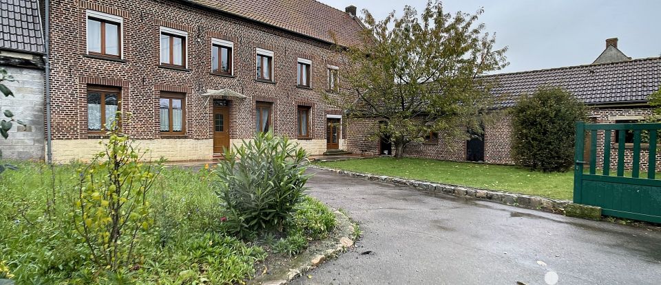 Farm 13 rooms of 197 m² in Lillers (62190)