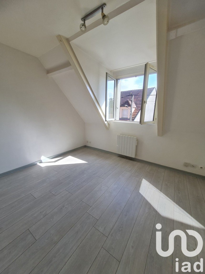 Studio 1 room of 16 m² in Gretz-Armainvilliers (77220)