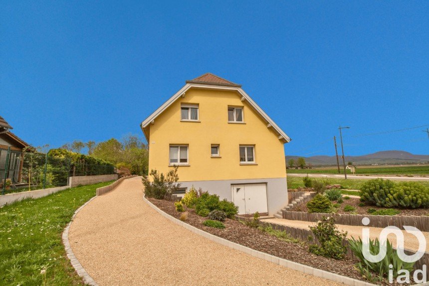 Maison traditionnelle 6 pièces de 120 m² à Ostheim (68150)