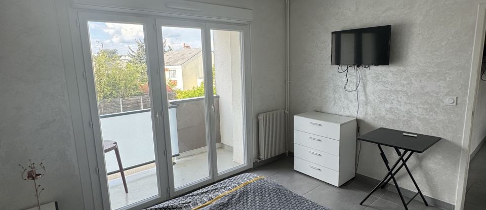 Apartment 3 rooms of 56 m² in Saint-Jean-de-la-Ruelle (45140)