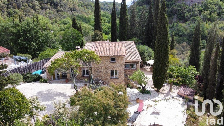 Bastide 5 rooms of 219 m² in Bagnols-en-Forêt (83600)