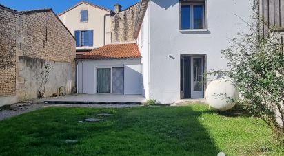 Maison 4 pièces de 92 m² à Échiré (79410)