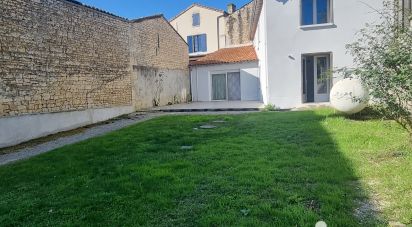 House 4 rooms of 92 m² in Échiré (79410)