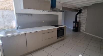 Maison 4 pièces de 92 m² à Échiré (79410)