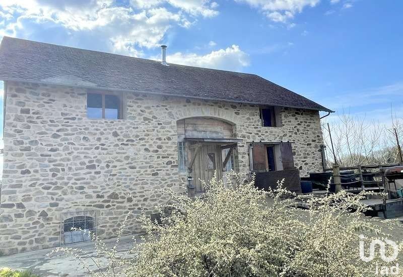 House 6 rooms of 258 m² in Condat-sur-Ganaveix (19140)