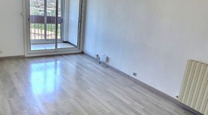 Apartment 4 rooms of 70 m² in Marseille (13015)