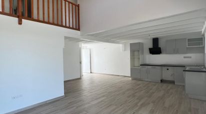 Maison 4 pièces de 106 m² à - (97114)