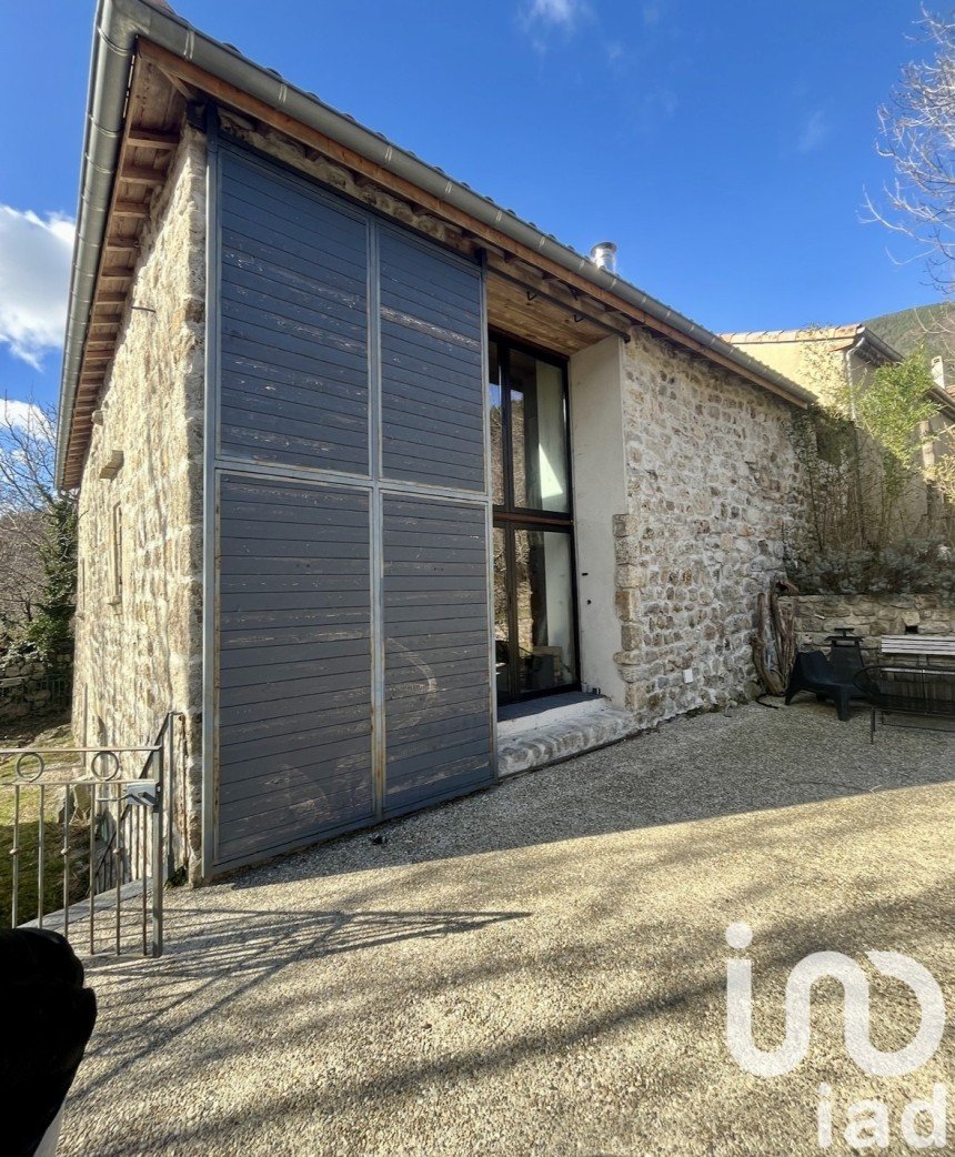 Maison traditionnelle 4 pièces de 114 m² à Vals-les-Bains (07600)