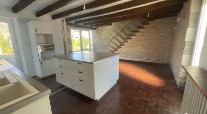 House 9 rooms of 209 m² in CHAMPIGNY-EN-ROCHEREAU (86170)