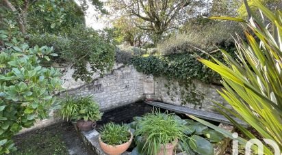 House 6 rooms of 157 m² in Saint-Martin-de-Bernegoue (79230)